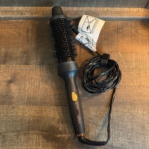 Aria Black Hair Styling Brush
